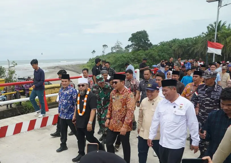 Gubernur Helmi Hasan Resmikan Jembatan Air Matan Seluma