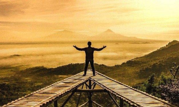 Tren Travel Dan Destinasi Instagramable