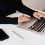 Gaya Hidup Modern Yang Terbentuk Dari Pengaruh Media Sosial
