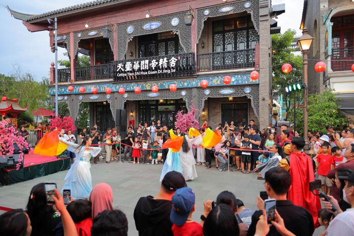 Perayaan Tradisional Yang Menghadirkan Suasana Meriah
