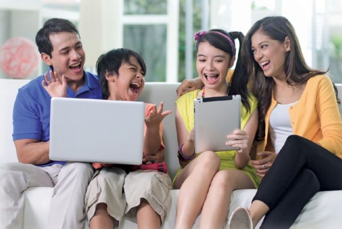 Aktivitas Online Yang Semakin Banyak Digunakan Masyarakat